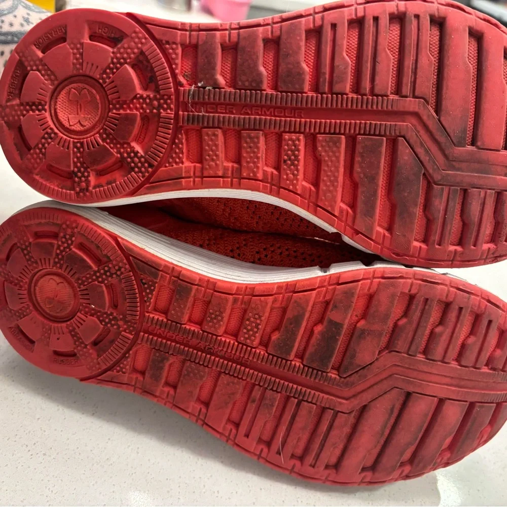 Women’s Under Armour Sneakers - Picture 6 of 8